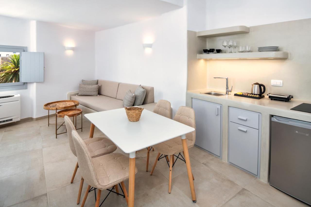 Hill Suites Fira  Bagian luar foto
