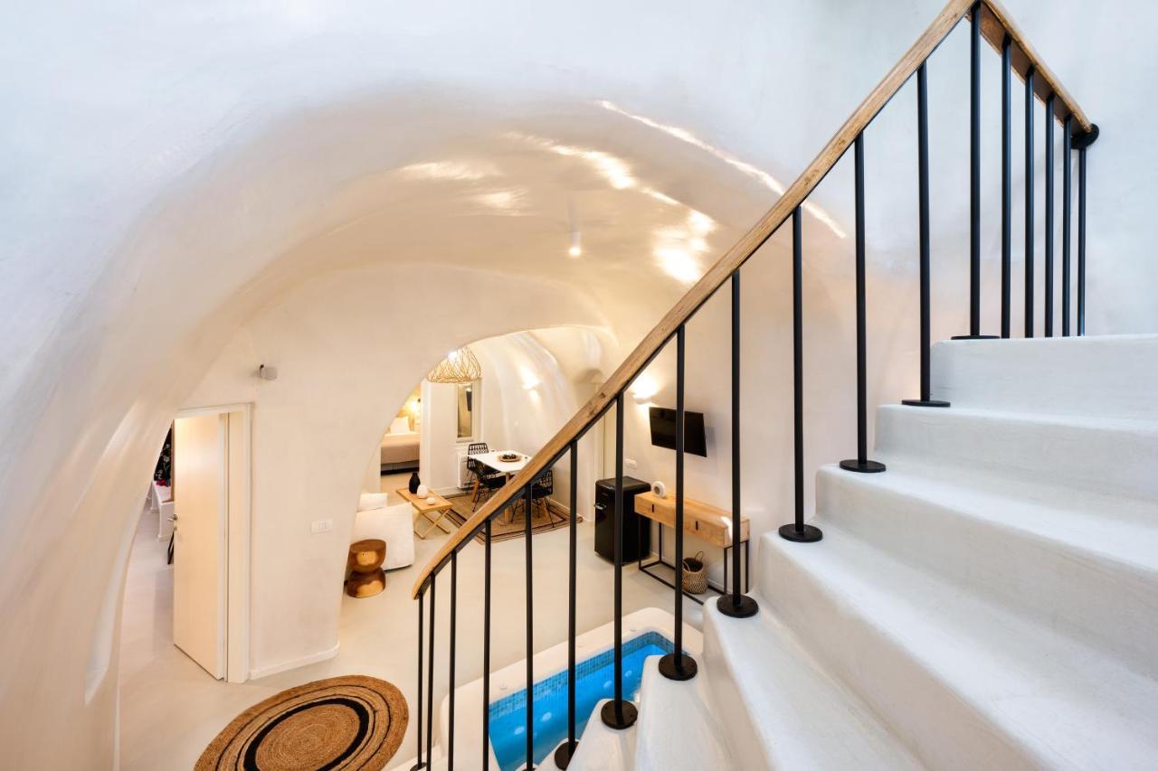 Hill Suites Fira  Bagian luar foto
