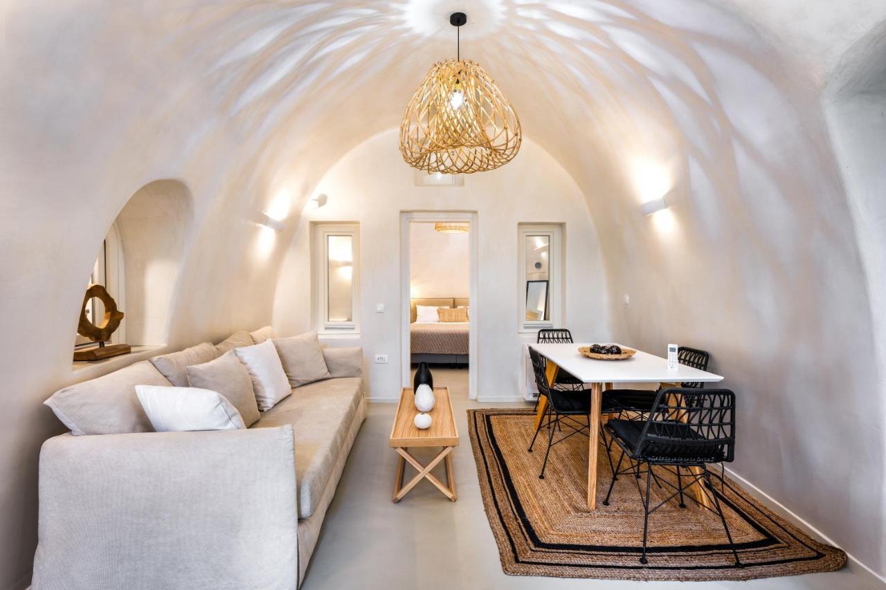 Hill Suites Fira  Bagian luar foto