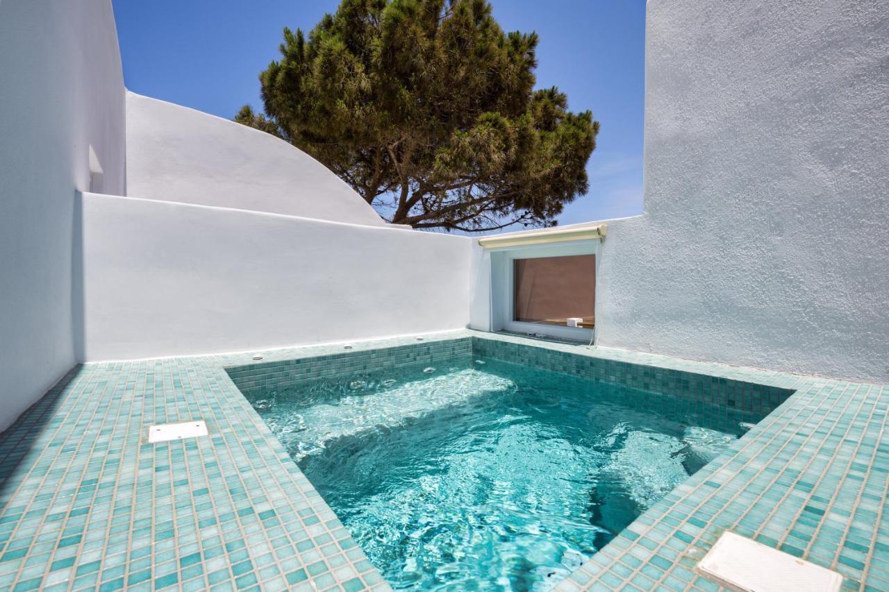 Hill Suites Fira  Bagian luar foto