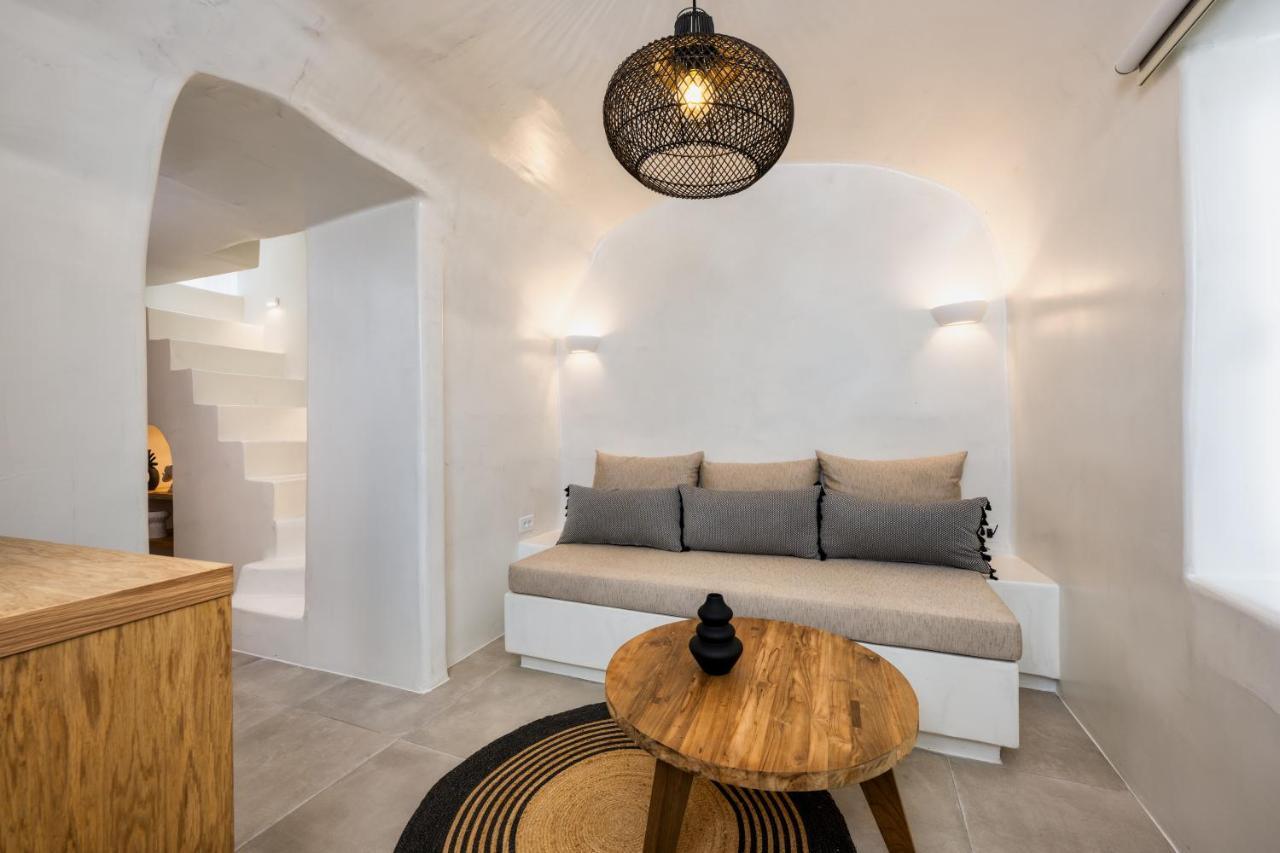 Hill Suites Fira  Bagian luar foto