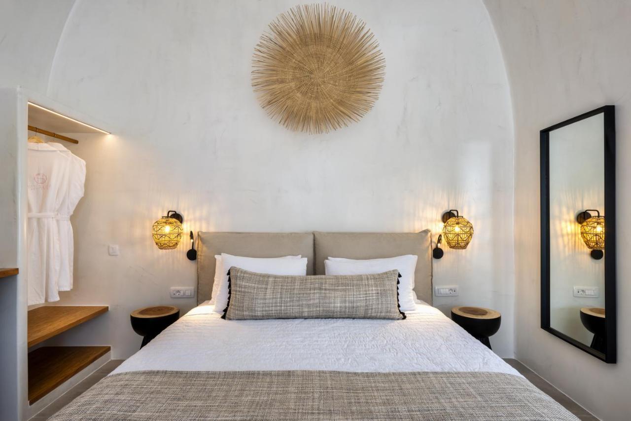 Hill Suites Fira  Bagian luar foto
