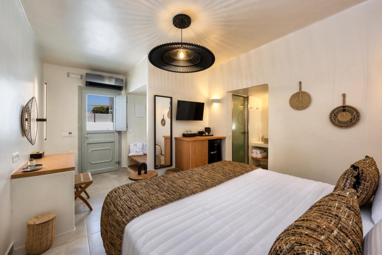Hill Suites Fira  Bagian luar foto