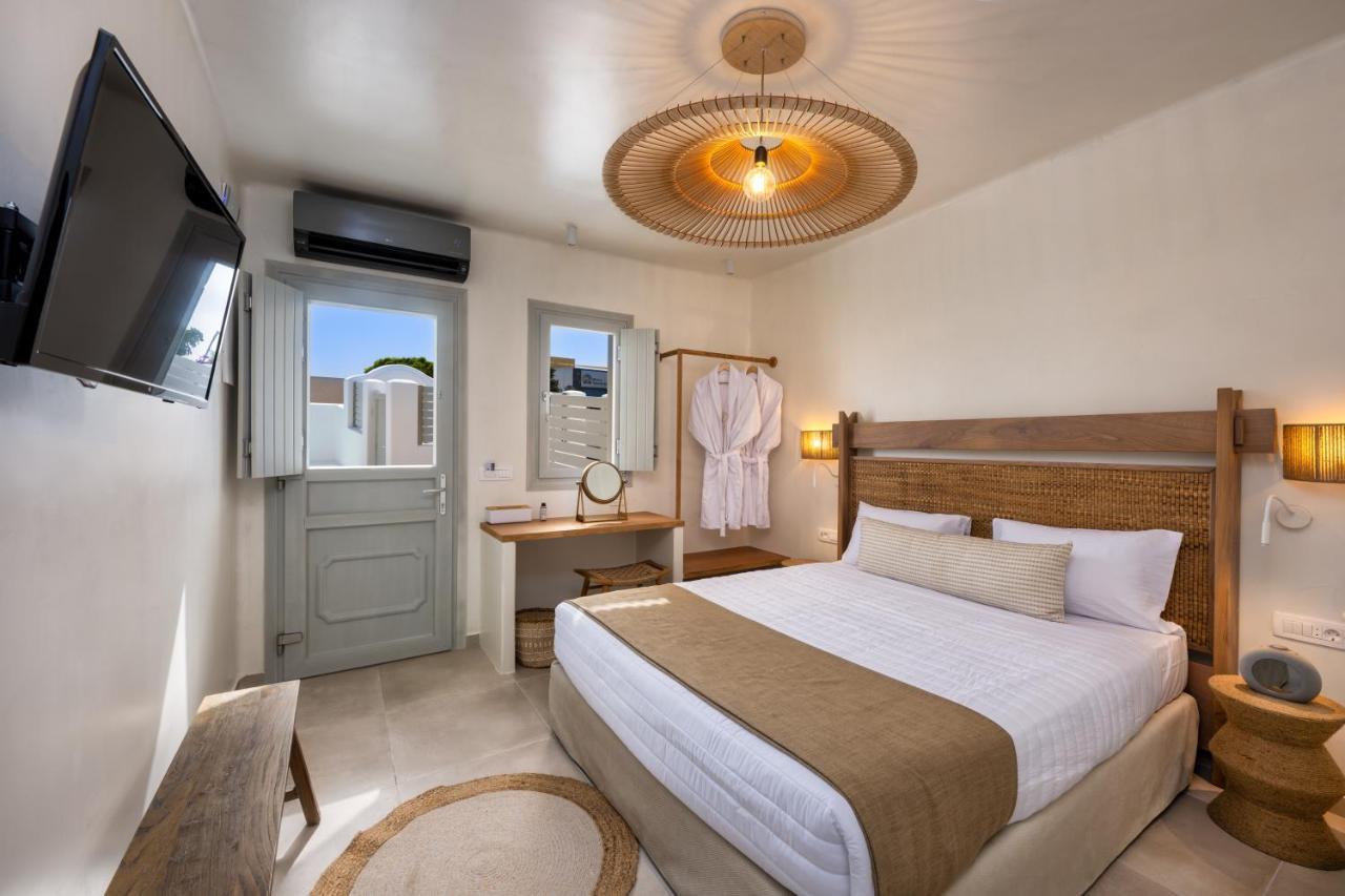 Hill Suites Fira  Bagian luar foto